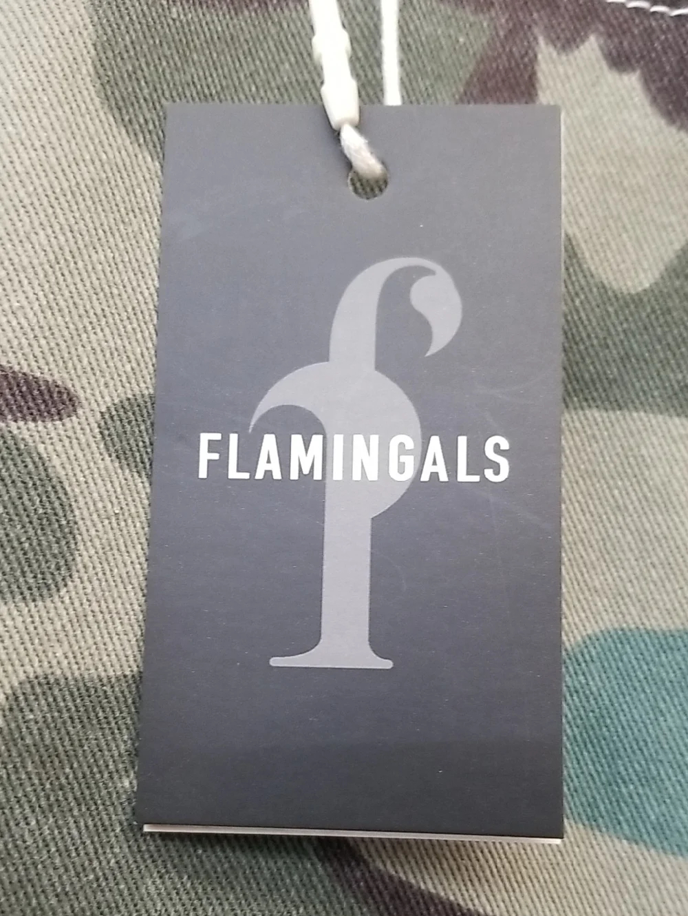 NWT Flamingals Women's size XL Camo Cargo Pants - Green Camouflage - Picture 3 of 8